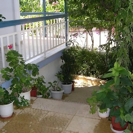 Selfcatering -studio Helen No 7 Apartment Xiropigado